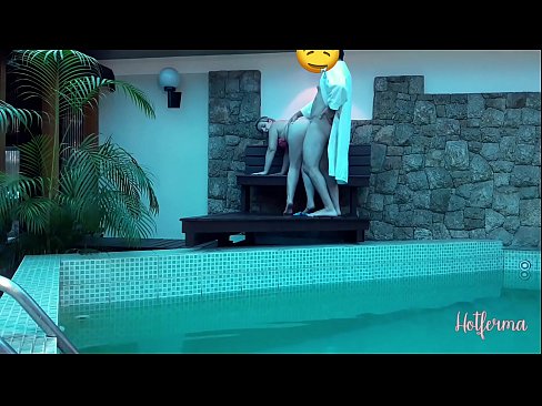 ❤️ A főnök meghívja a szobalányt a medencébe, de nem tud ellenállni egy forró ❤ Baszás videó at hu.sex-porntube.ru ️